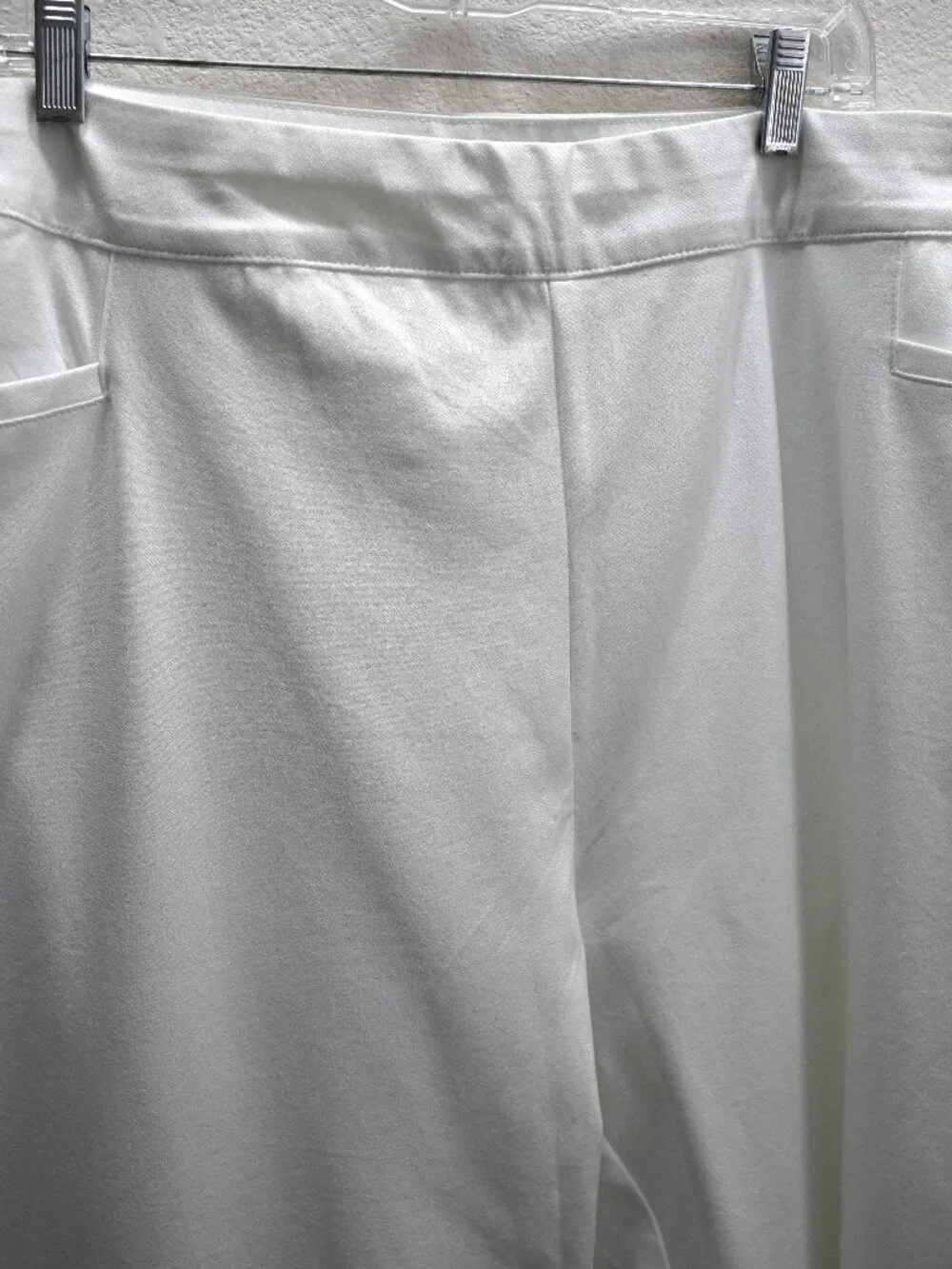 Soft surroundings White Superla Slim Leg Crop Pants size 3X